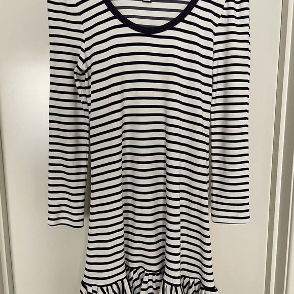 ❌SOLD❌Designer Alexis Shift Dress 🖤🤍Comfy easy to wear NWOT 💖 - Picture 11 of 15